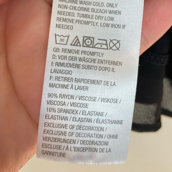 LOGO Lori Goldstein Black Button-Front Tunic Top 2X Asymmetrical Hem Pockets - Picture 3 of 5